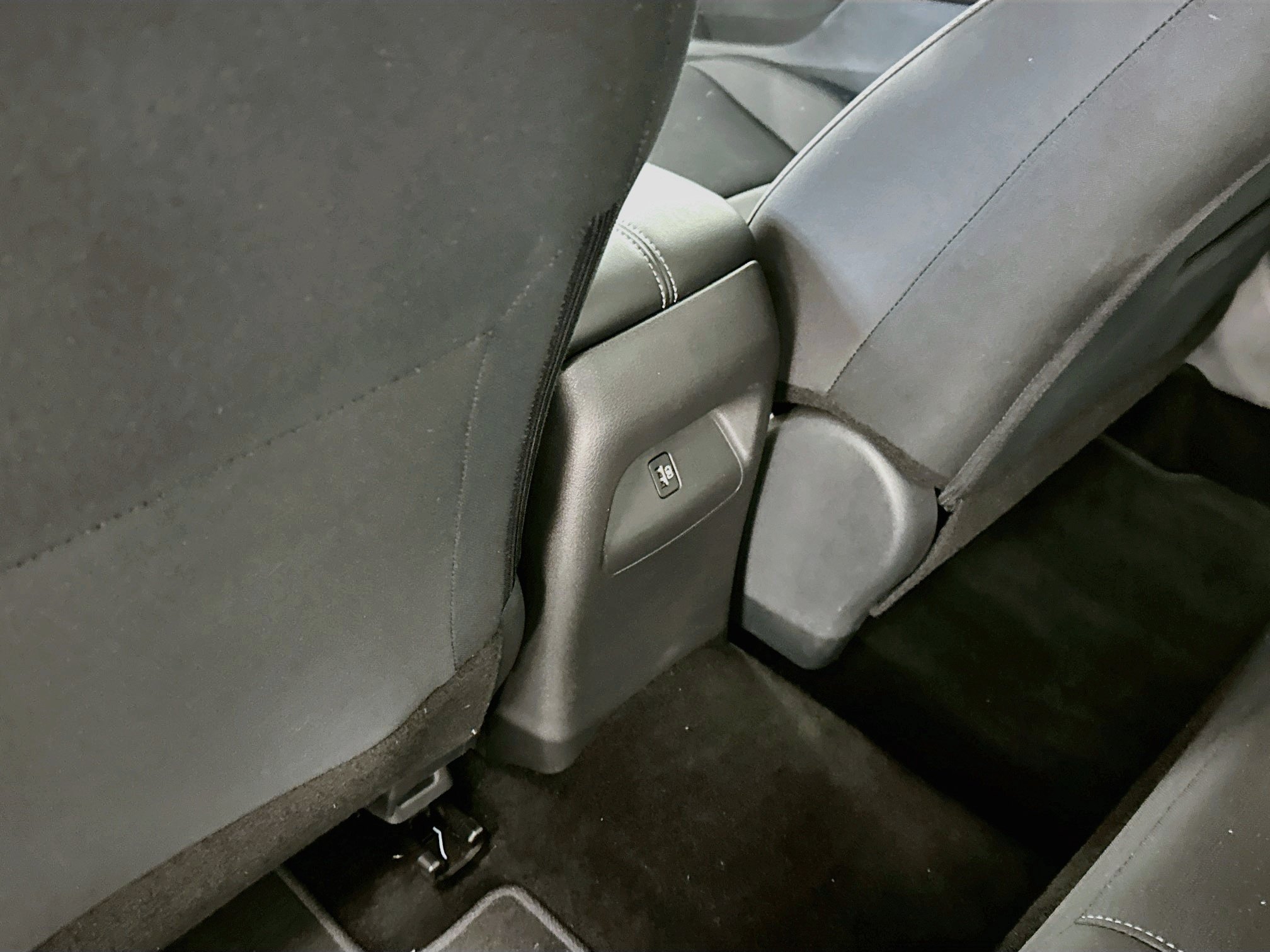 Used 2024 Nissan Sentra SV FWD image 27