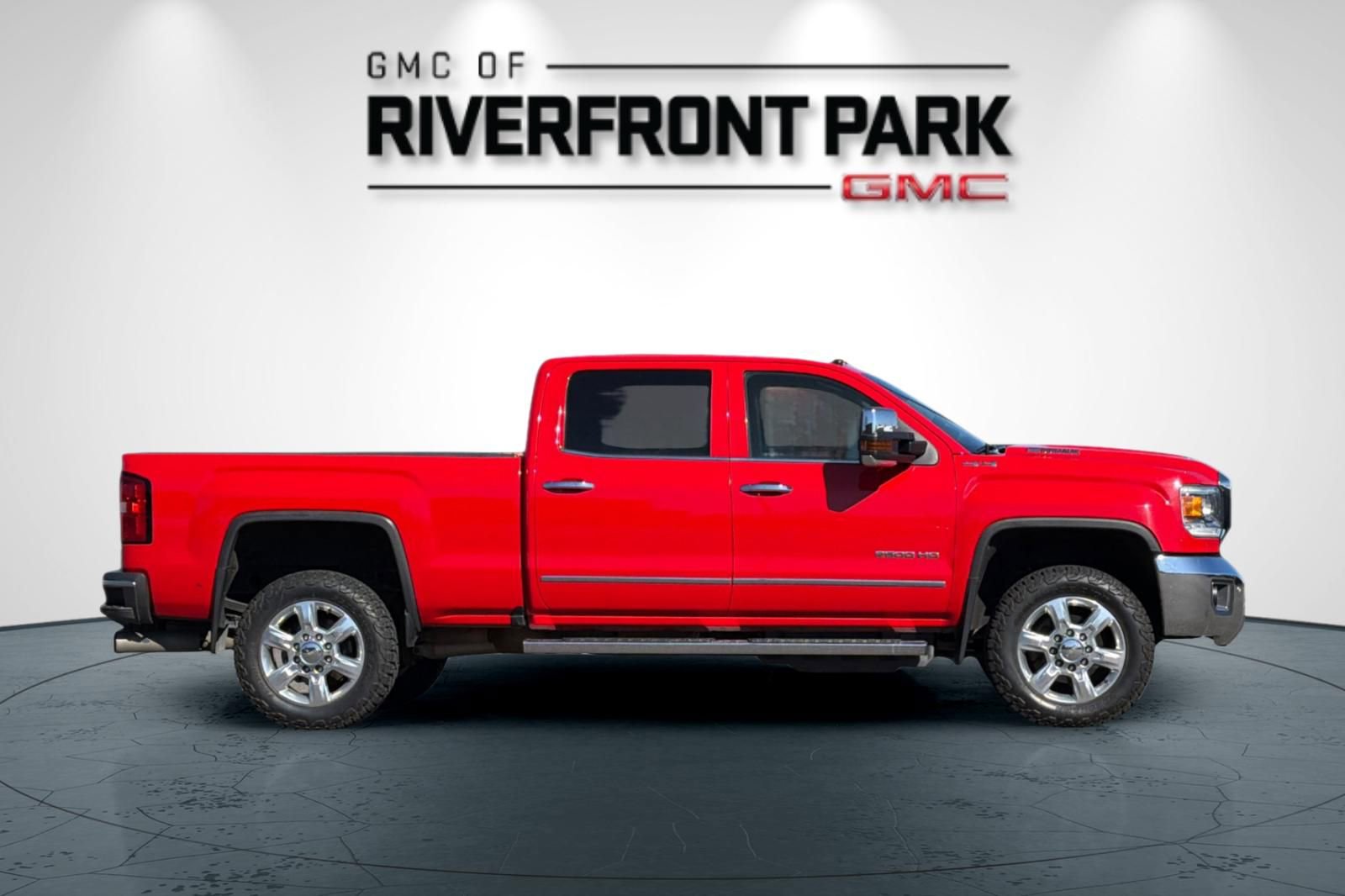 Used 2019 GMC Sierra 2500 SLT w/ Duramax Plus Package image 2