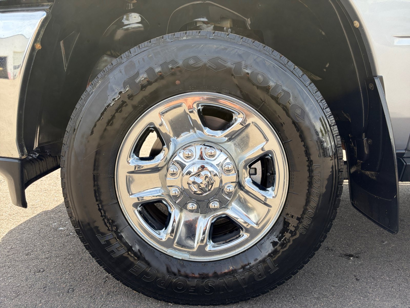 Used 2024 RAM 2500 Tradesman w/ Chrome Appearance Group AWD/4WD image 11