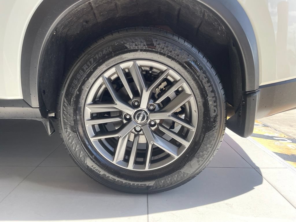 Certified 2024 Nissan Rogue S FWD image 17