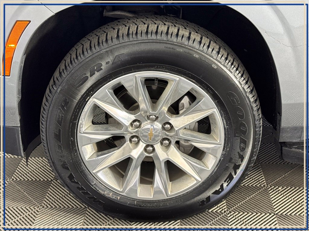 Certified 2025 Chevrolet Suburban Premier AWD/4WD image 45