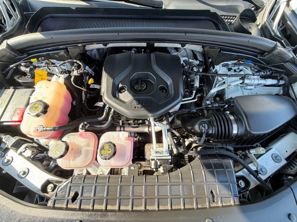 Used 2023 Jeep Grand Cherokee Trailhawk w/ Luxury Tech Group III image 16