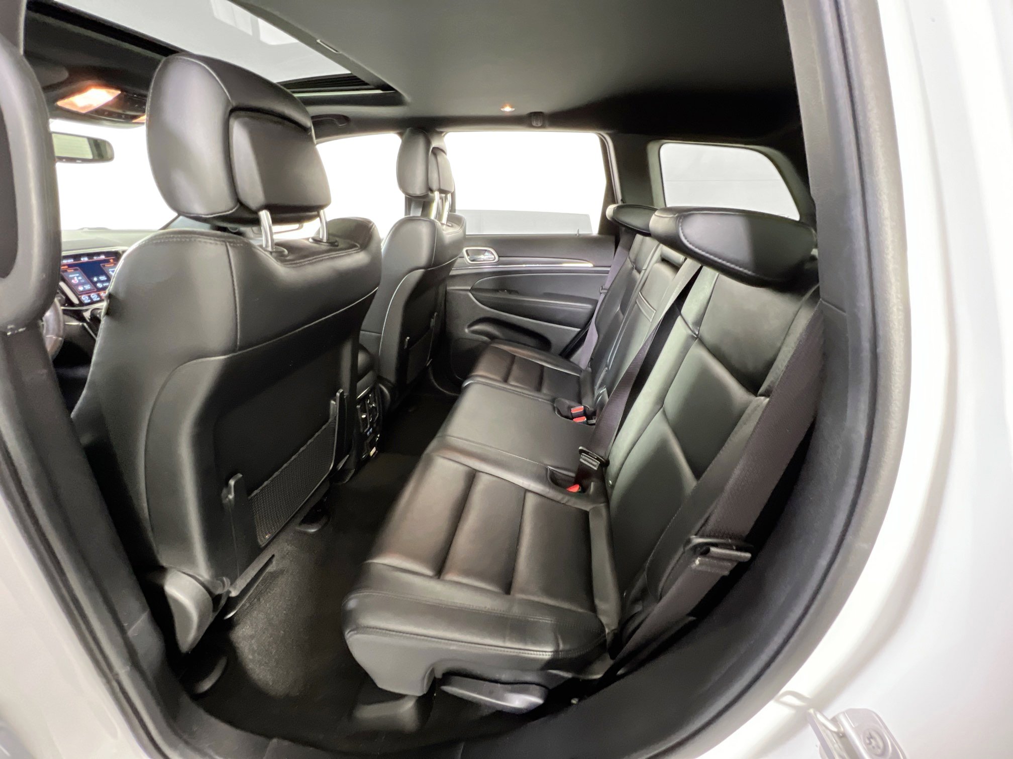 Used 2022 Jeep Grand Cherokee Limited image 24