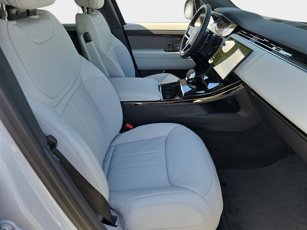 New 2027 Land Rover Range Rover Sport SE AWD/4WD image 10