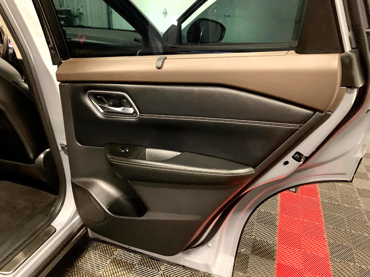 Used 2023 Nissan Rogue Platinum w/ Platinum Premium Package image 48