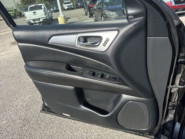 Used 2020 Nissan Pathfinder SL image 27