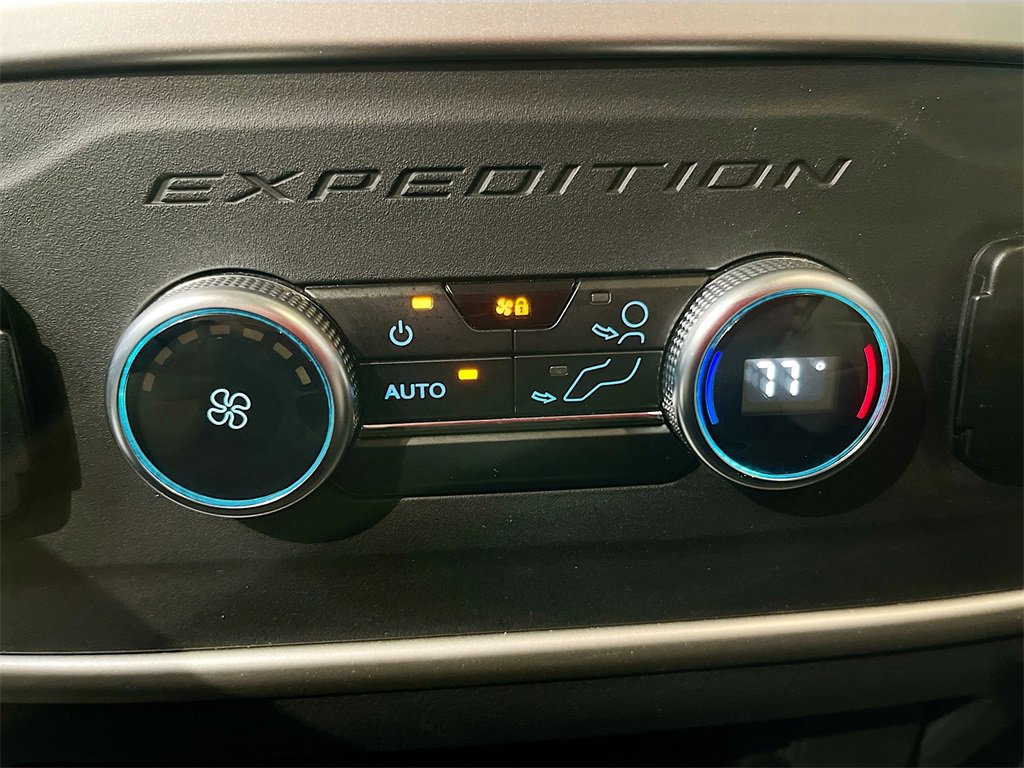 Used 2024 Ford Expedition XLT image 25