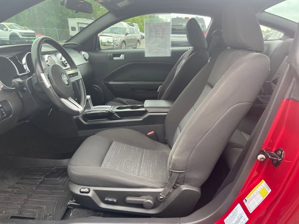 Used 2006 Ford Mustang Coupe RWD image 10