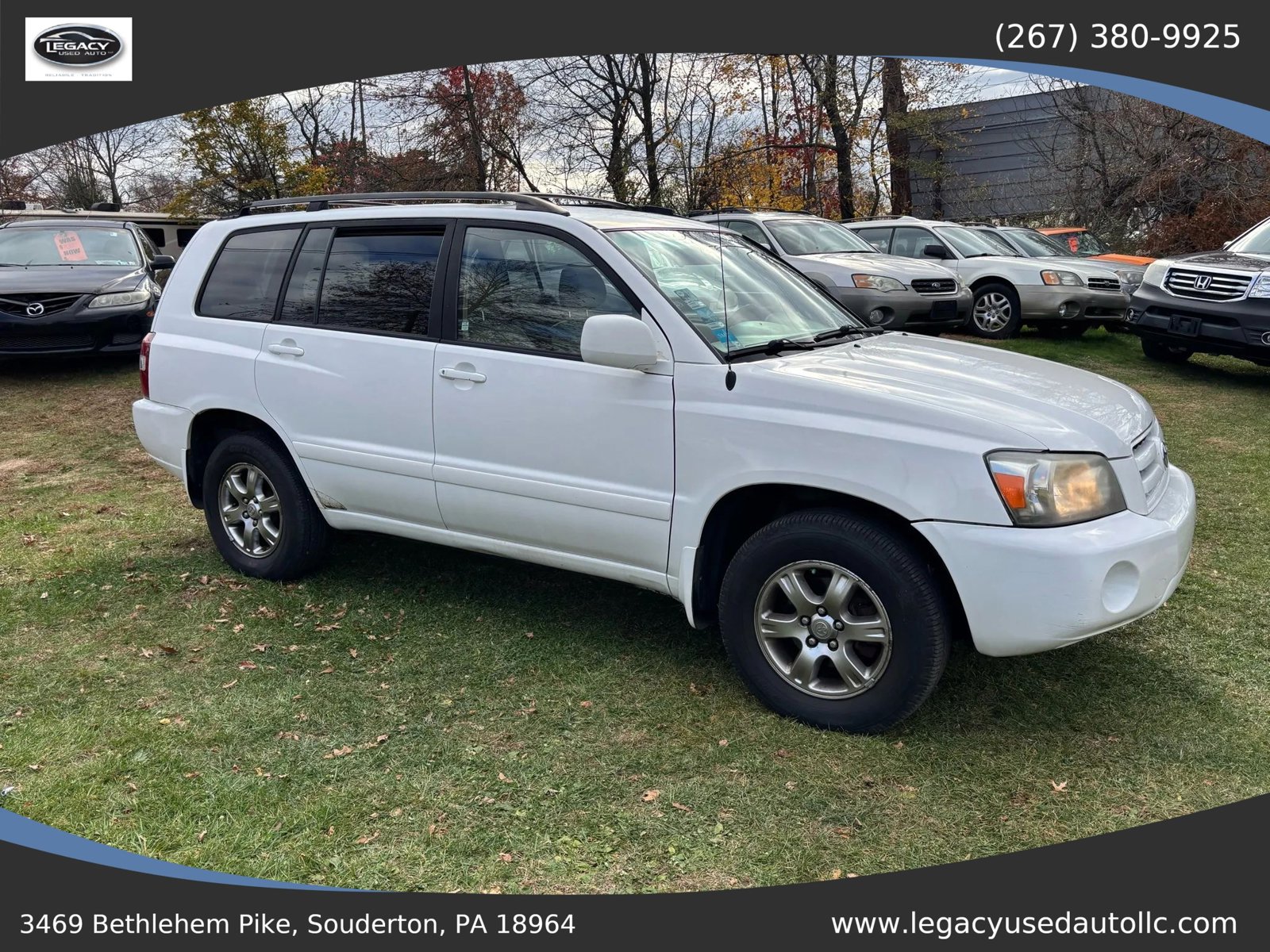 Used 2005 Toyota Highlander 4WD V6 w/ 3rd Row image 3