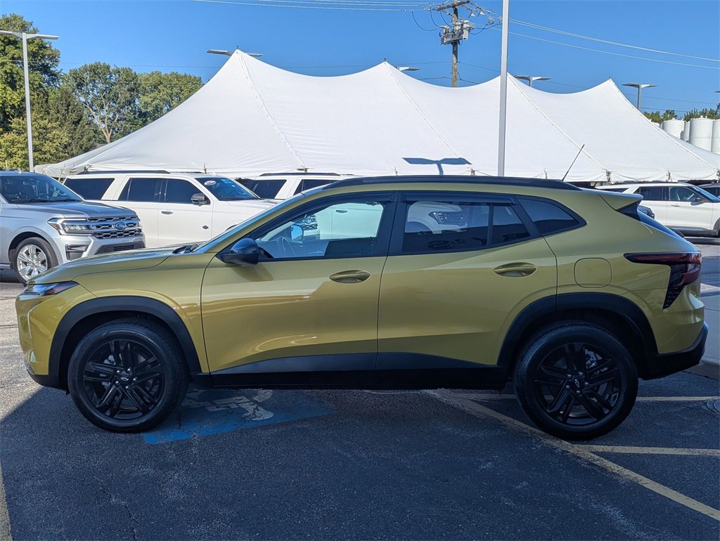 Used 2024 Chevrolet Trax ACTIV w/ Sunroof Package image 6
