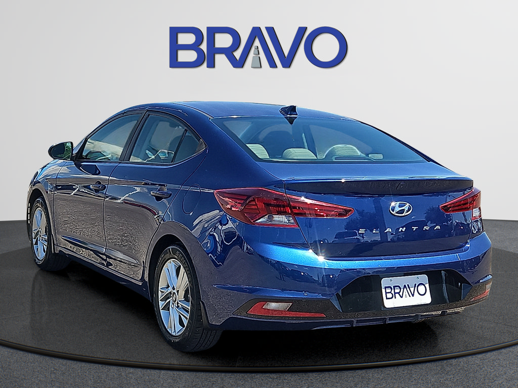 Used 2020 Hyundai Elantra SEL w/ Winter Weather Package FWD image 3