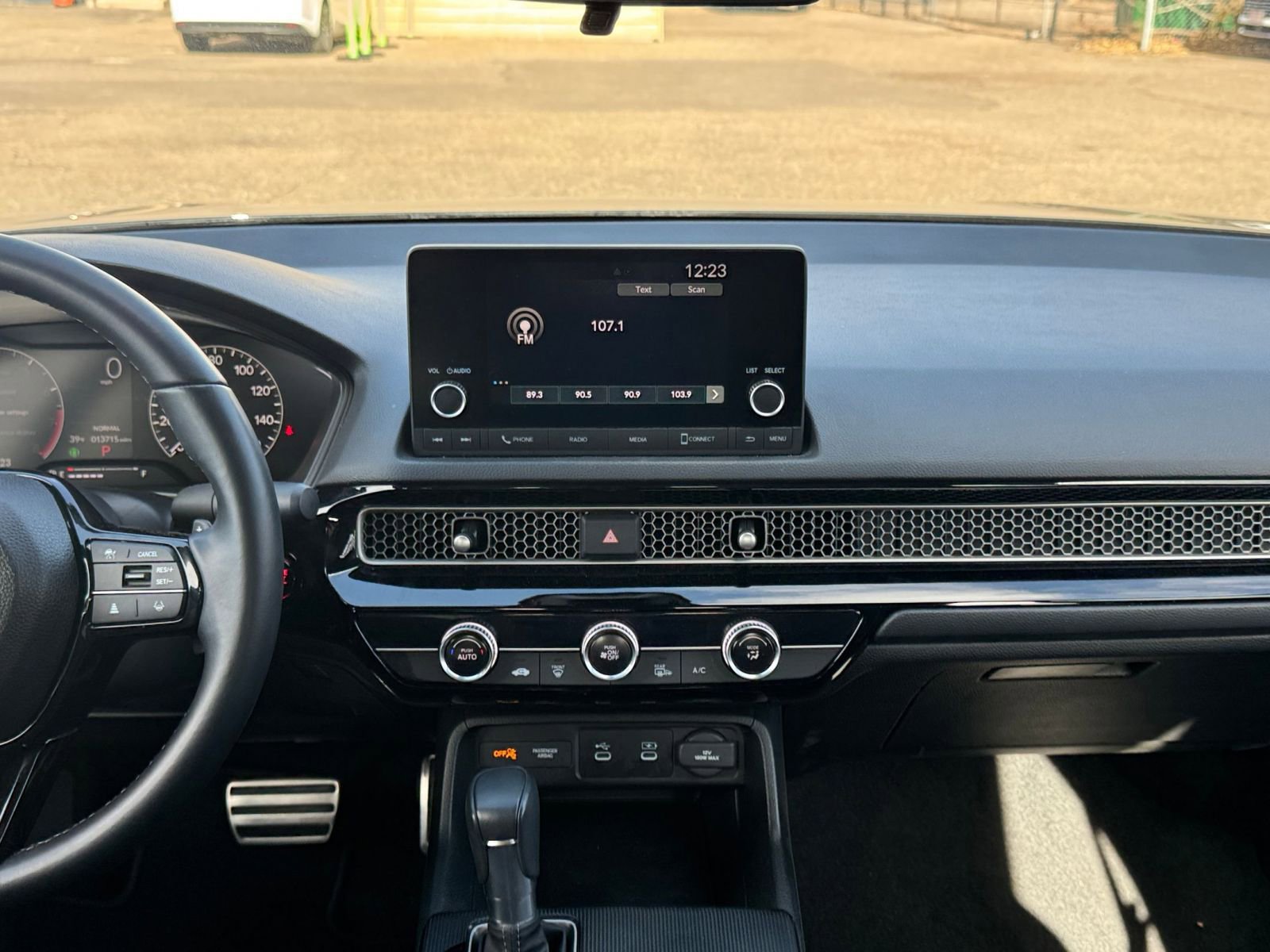 Used 2025 Honda Civic Sport image 18