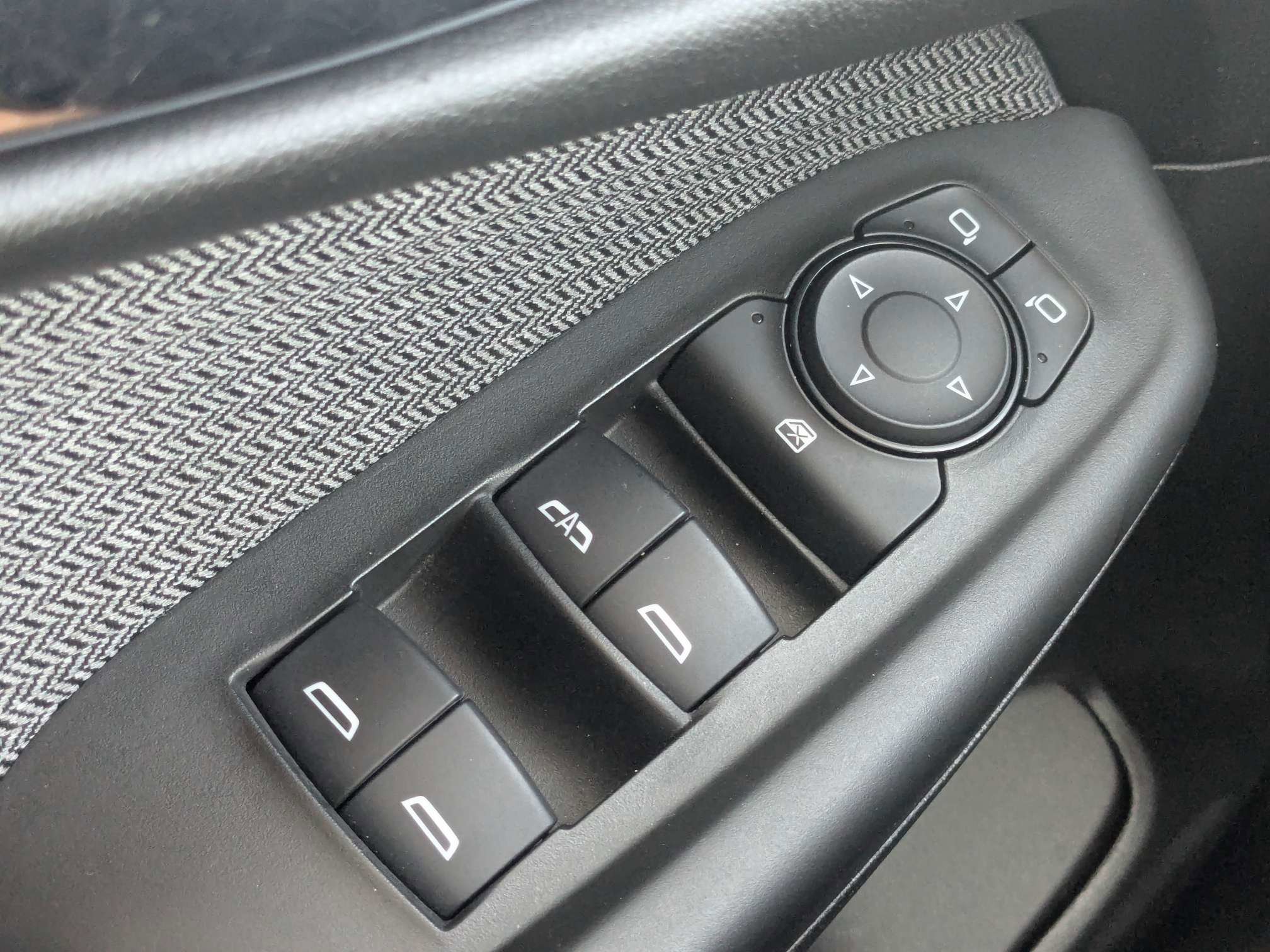 Used 2025 Chevrolet TrailBlazer LT AWD/4WD image 28