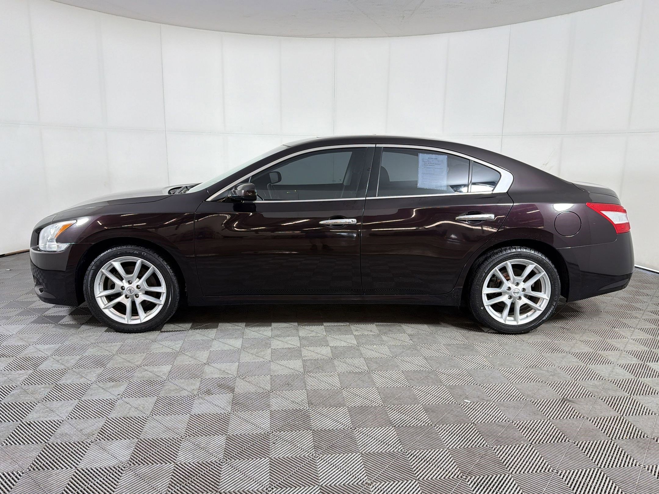 Used 2011 Nissan Maxima 3.5 S image 2