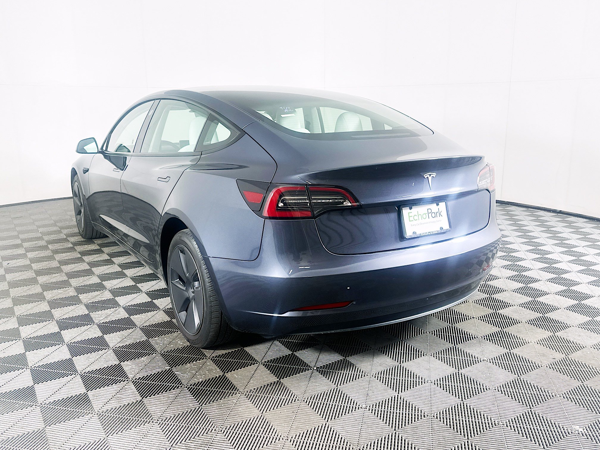 Used 2023 Tesla Model 3 Standard Range RWD image 5