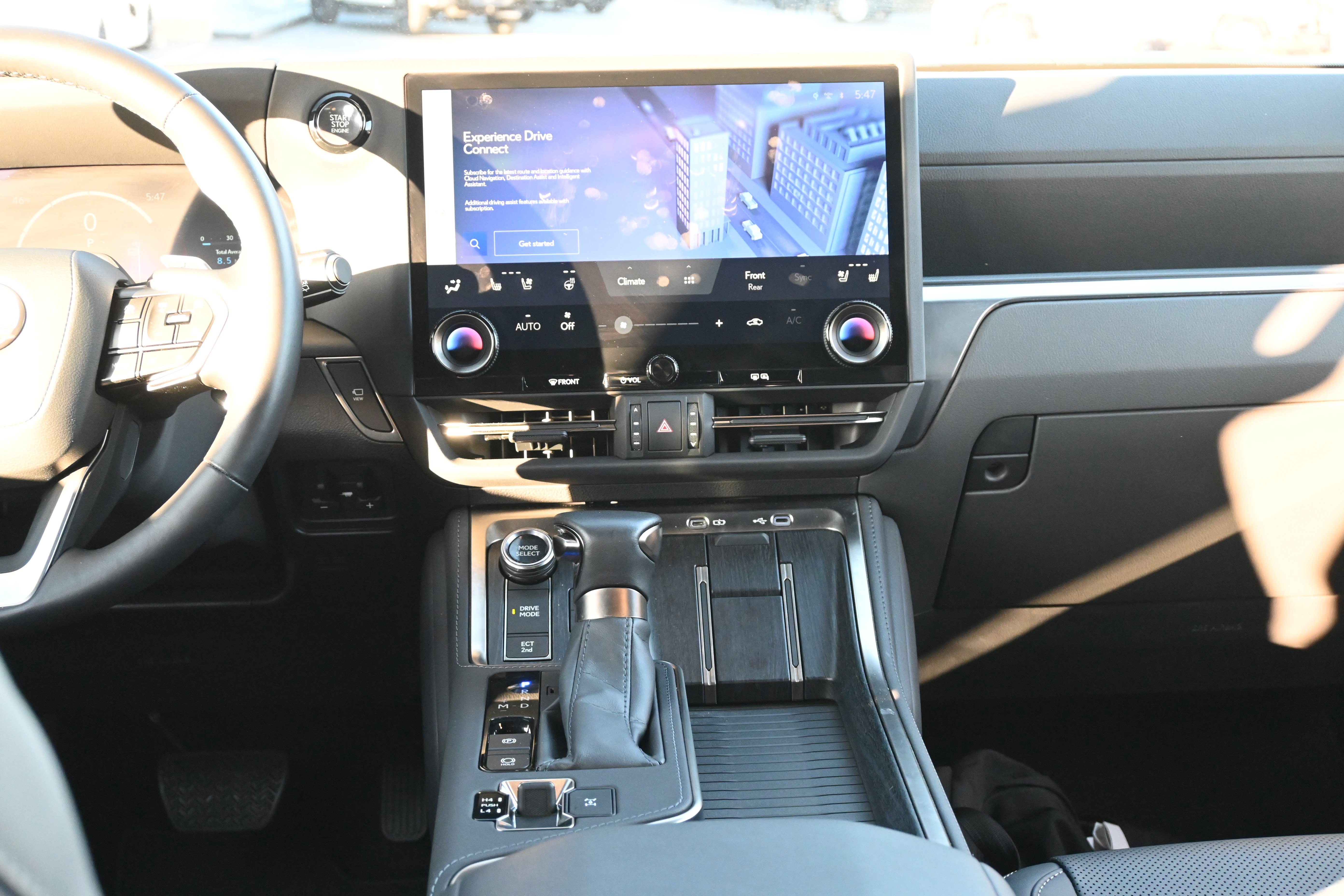 Used 2024 Lexus GX 550 image 32