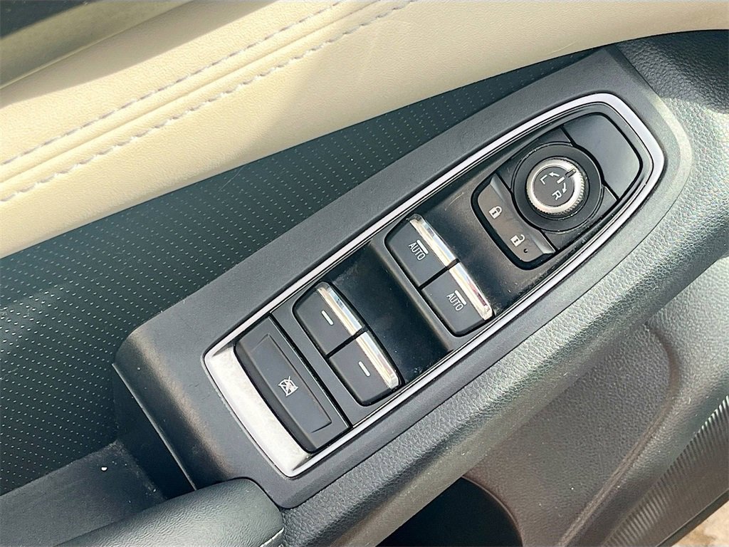 Used 2022 Subaru Ascent Limited w/ Technology Package image 17