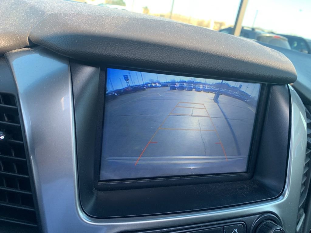 Used 2019 Chevrolet Suburban LT AWD/4WD image 15