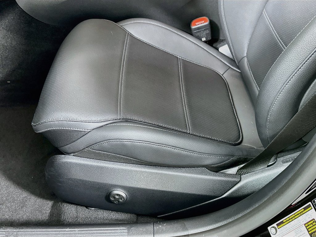 Used 2024 Mercedes-Benz C 300 4MATIC Sedan image 19
