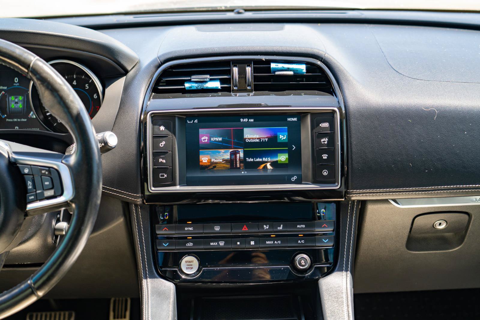 Used 2018 Jaguar F-PACE R-Sport AWD/4WD image 23