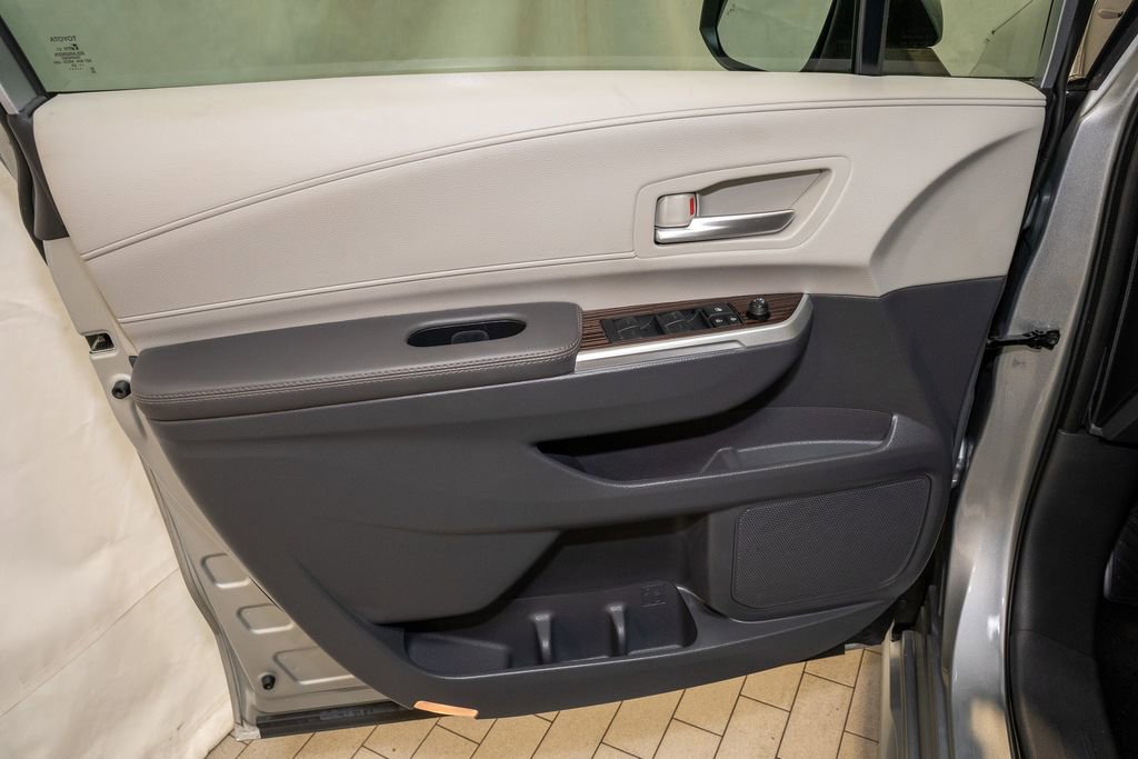 Certified 2023 Toyota Sienna XLE image 13
