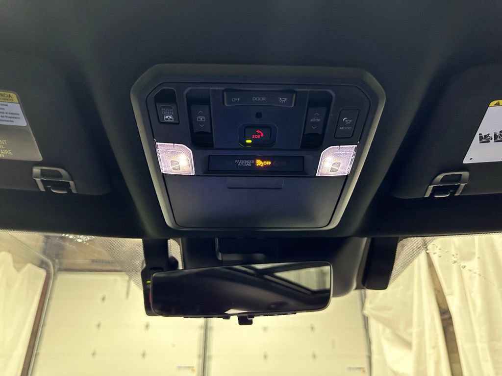 Used 2024 Toyota Tundra Platinum image 39