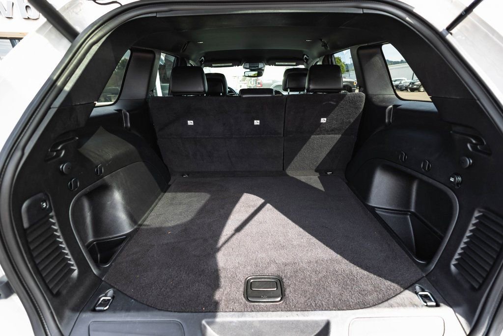 Used 2022 Jeep Grand Cherokee Laredo X image 30