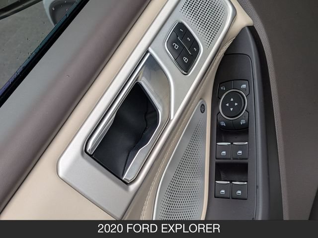 Used 2020 Ford Explorer Platinum w/ Premium Technology Package AWD/4WD image 12