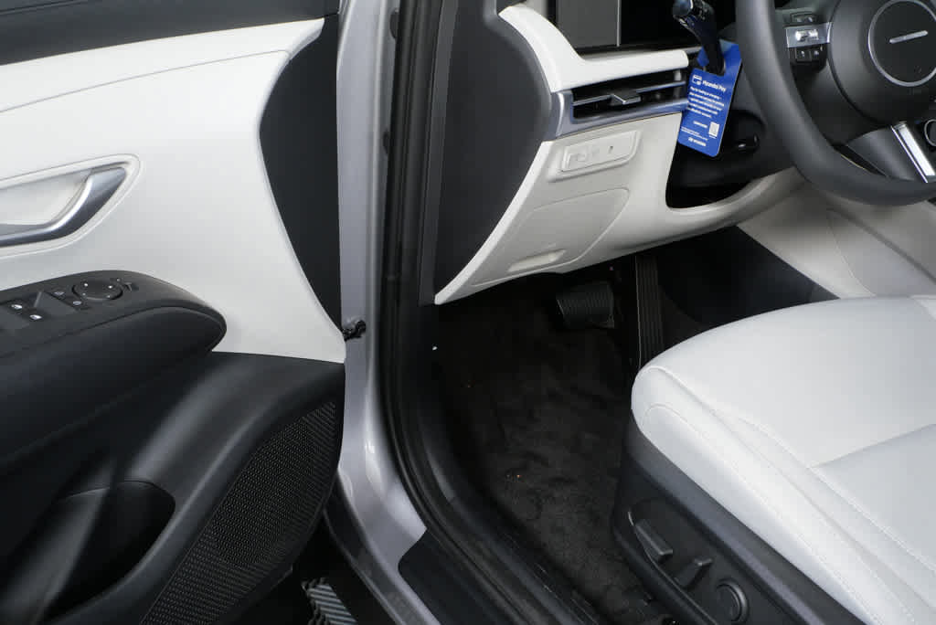 New 2026 Hyundai Tucson SEL image 8