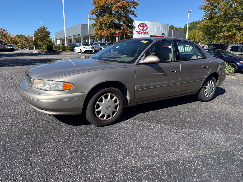 Used 2002 Buick Century Custom w/ Custom Premium Pkg FWD image 2