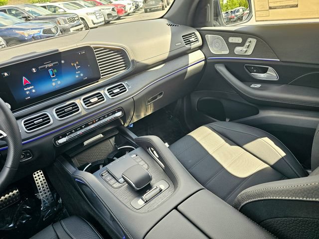New 2026 Mercedes-Benz GLS 580 4MATIC image 32