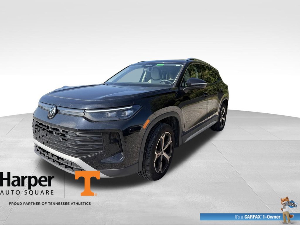 Used 2025 Volkswagen Tiguan SE w/ Panoramic Sunroof Package AWD/4WD image 1