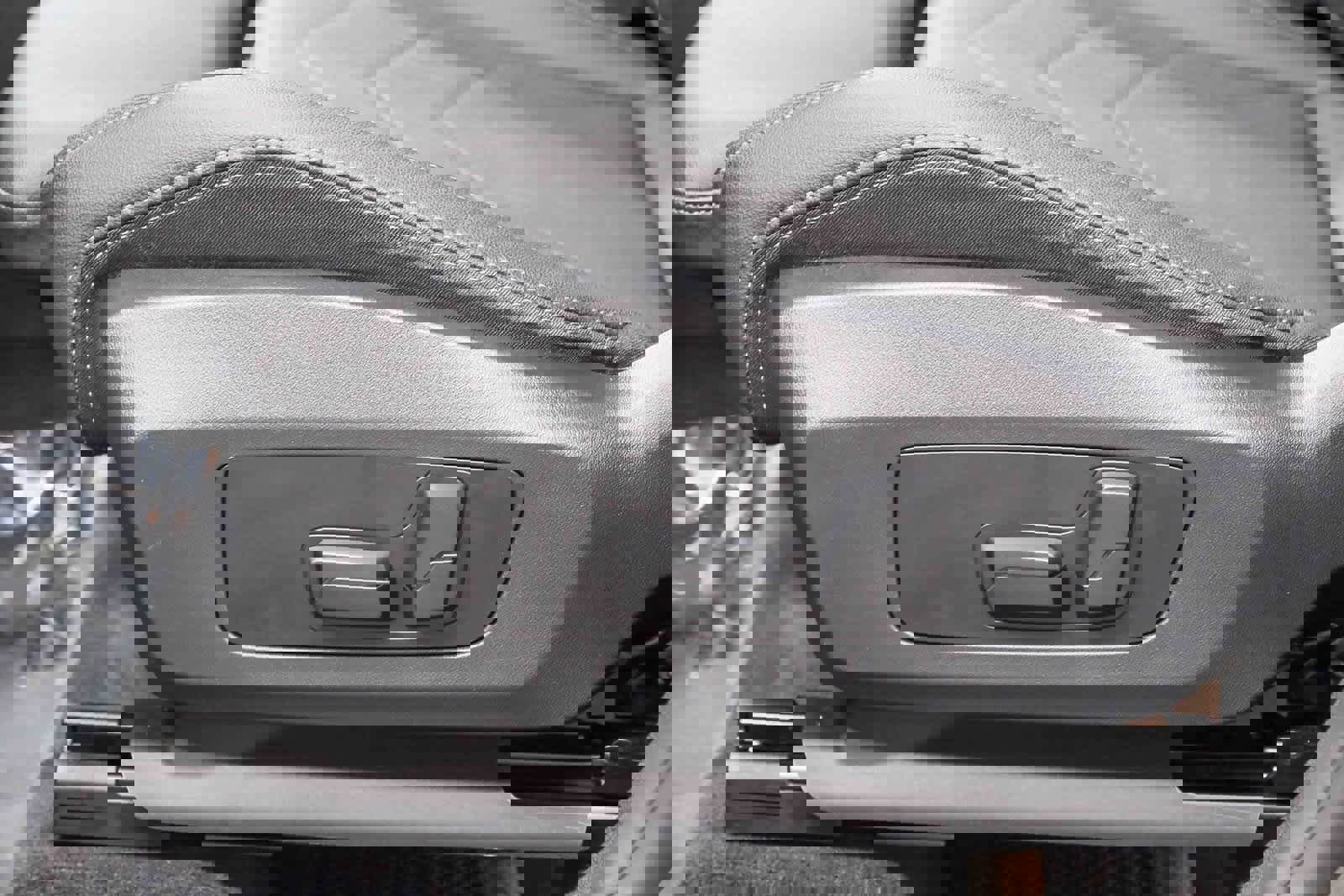 Used 2023 BMW X1 xDrive28i w/ M Sport Package image 23