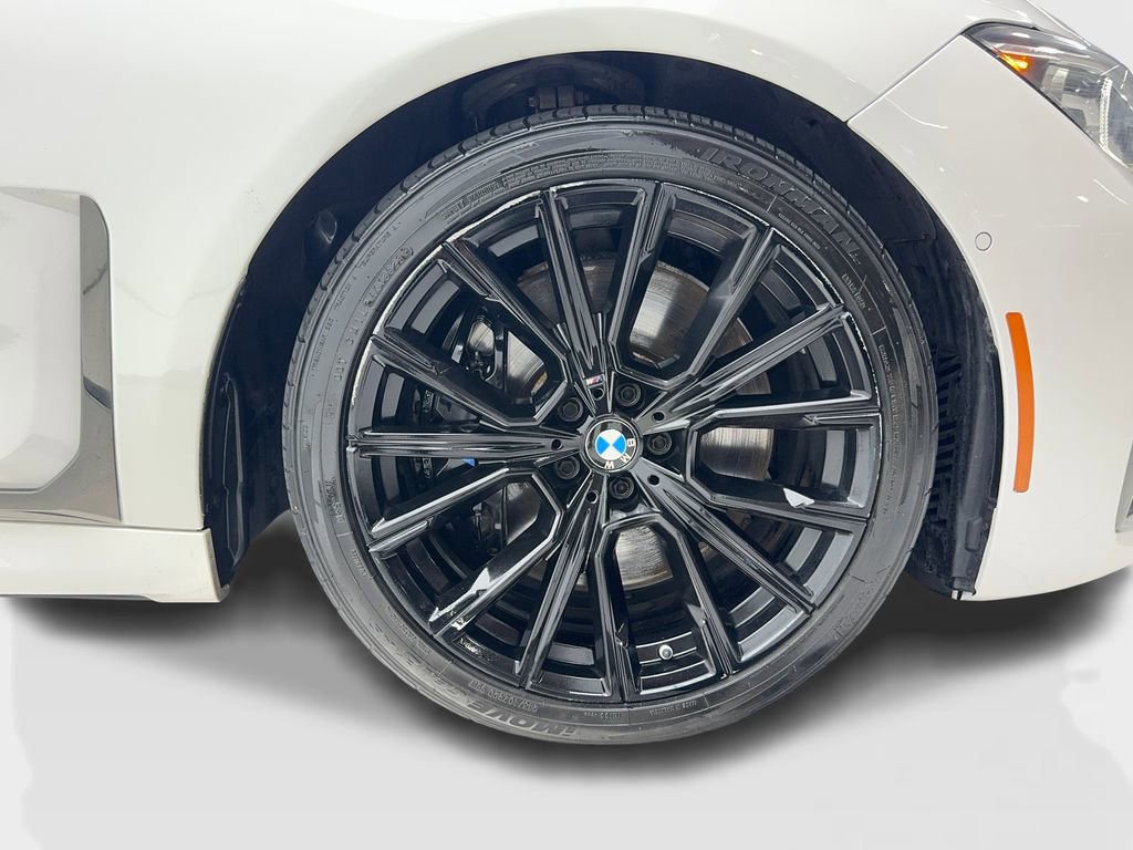 Used 2022 BMW 750i xDrive w/ Executive Package AWD/4WD image 46