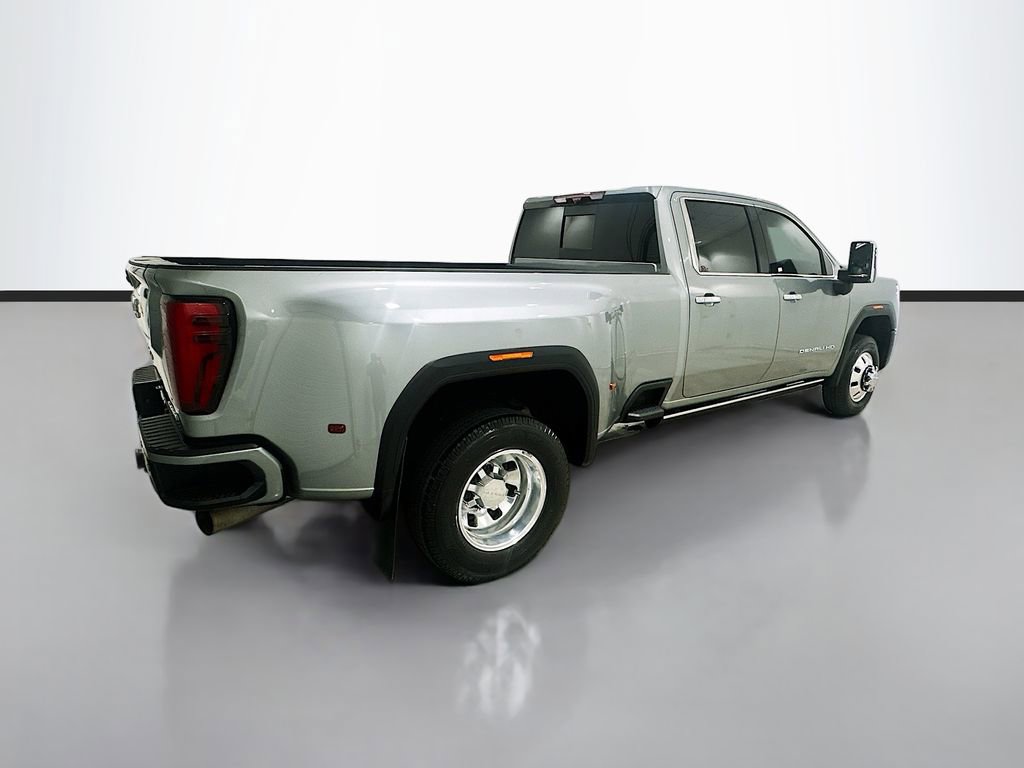 Used 2025 GMC Sierra 3500 Denali Ultimate AWD/4WD image 6