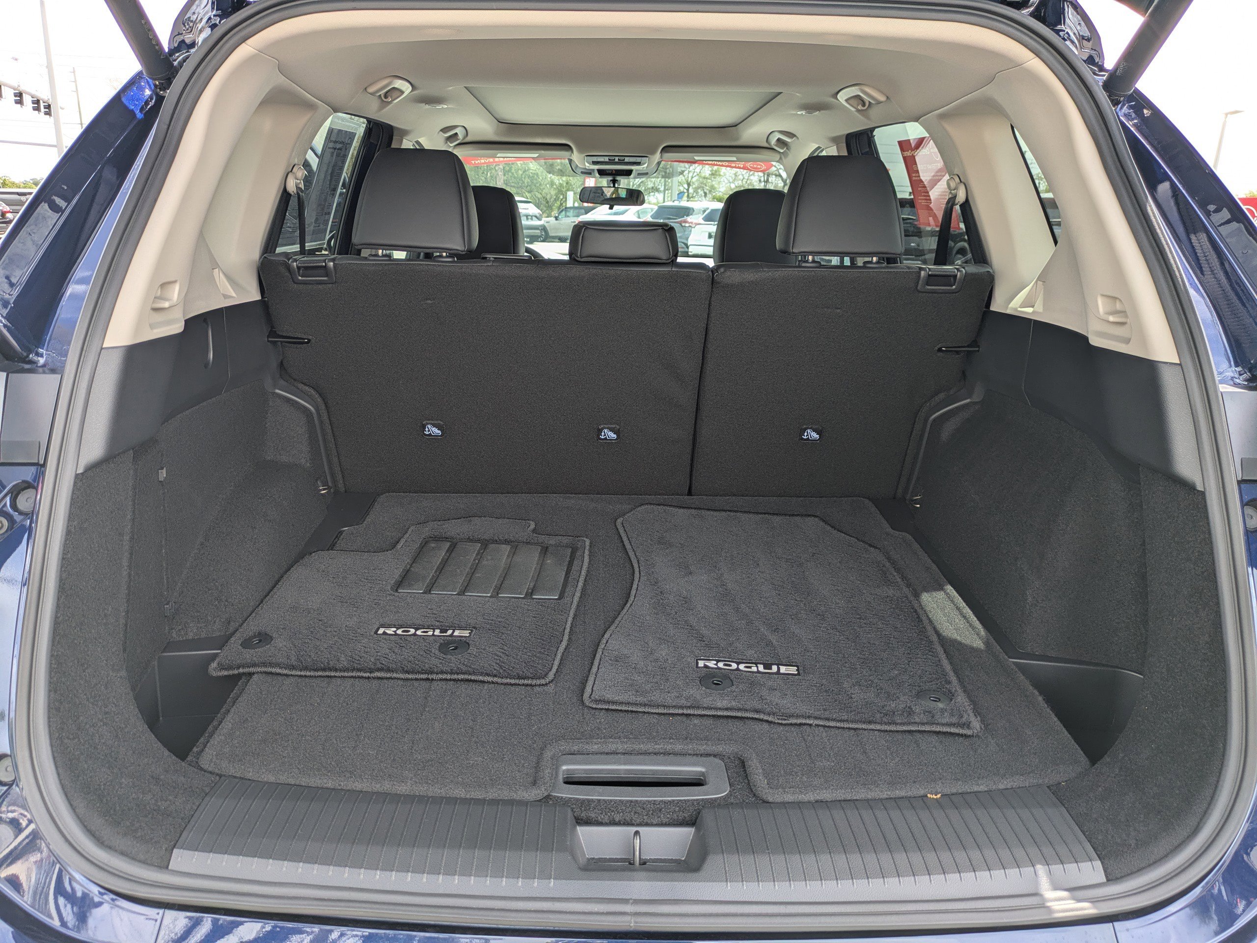 Certified 2026 Nissan Rogue SV w/ SV Premium Package FWD image 13