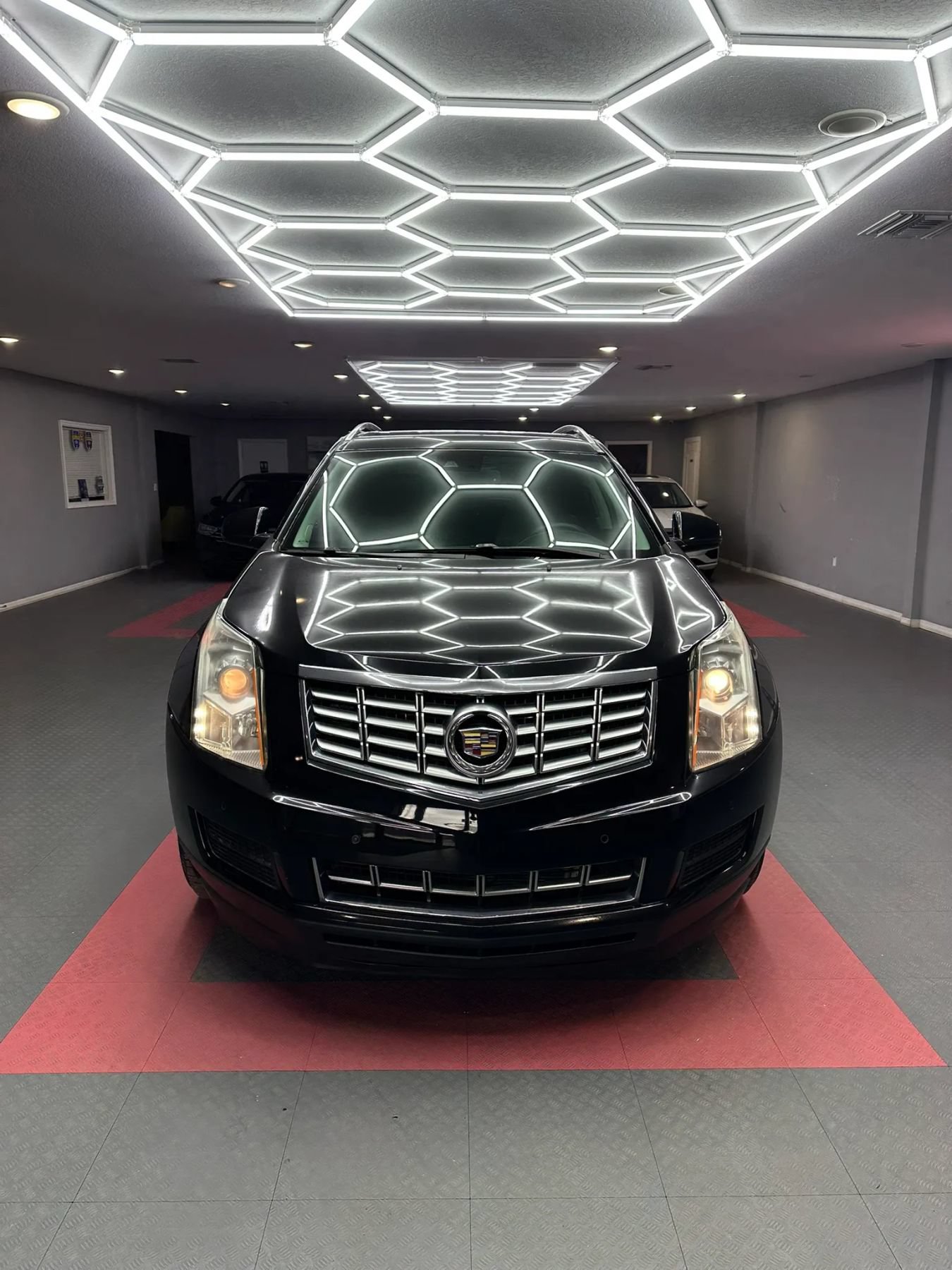 Used 2013 Cadillac SRX Luxury w/ Driver Awareness Package FWD image 6