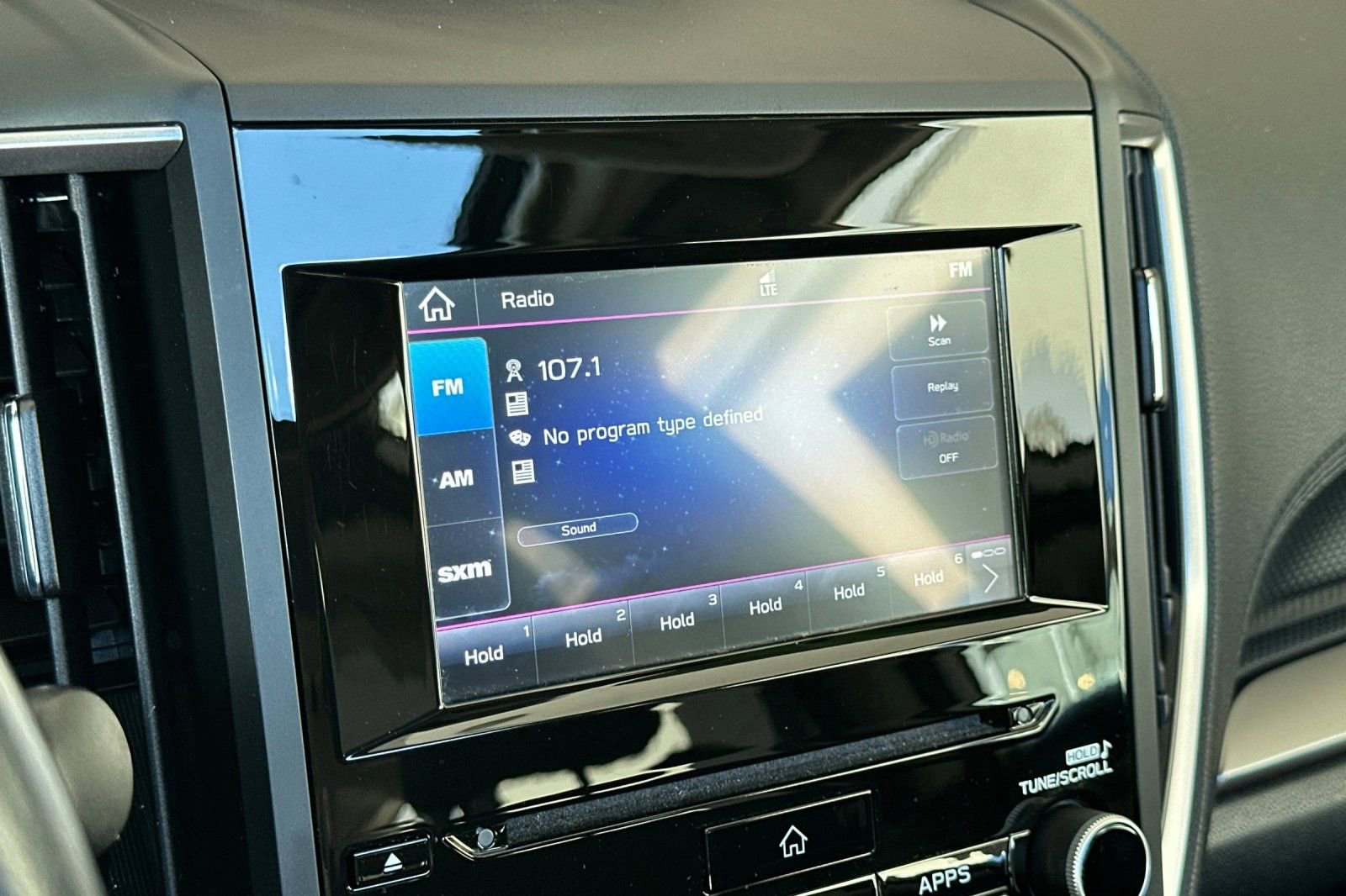 Used 2019 Subaru Forester Premium AWD/4WD image 18