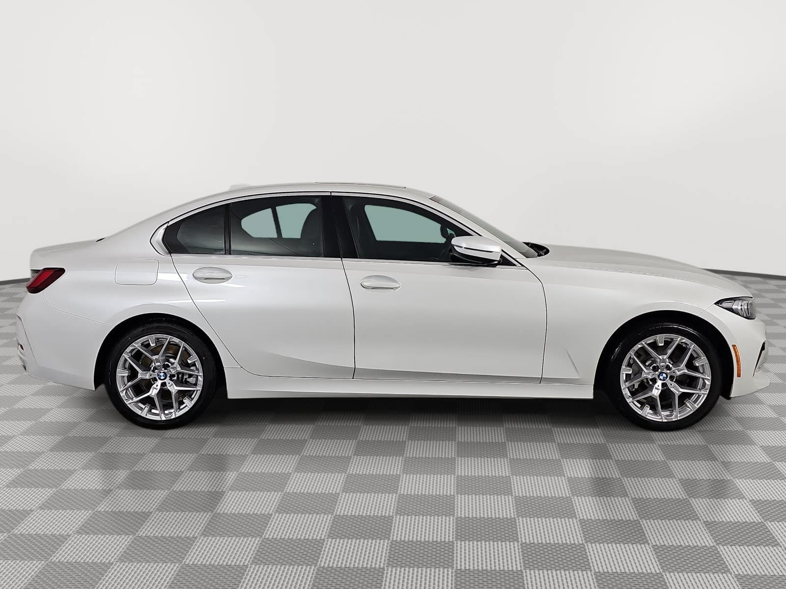Used 2026 BMW 330i xDrive Sedan AWD/4WD image 9