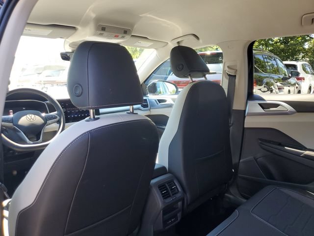 New 2026 Volkswagen Taos SE FWD image 11