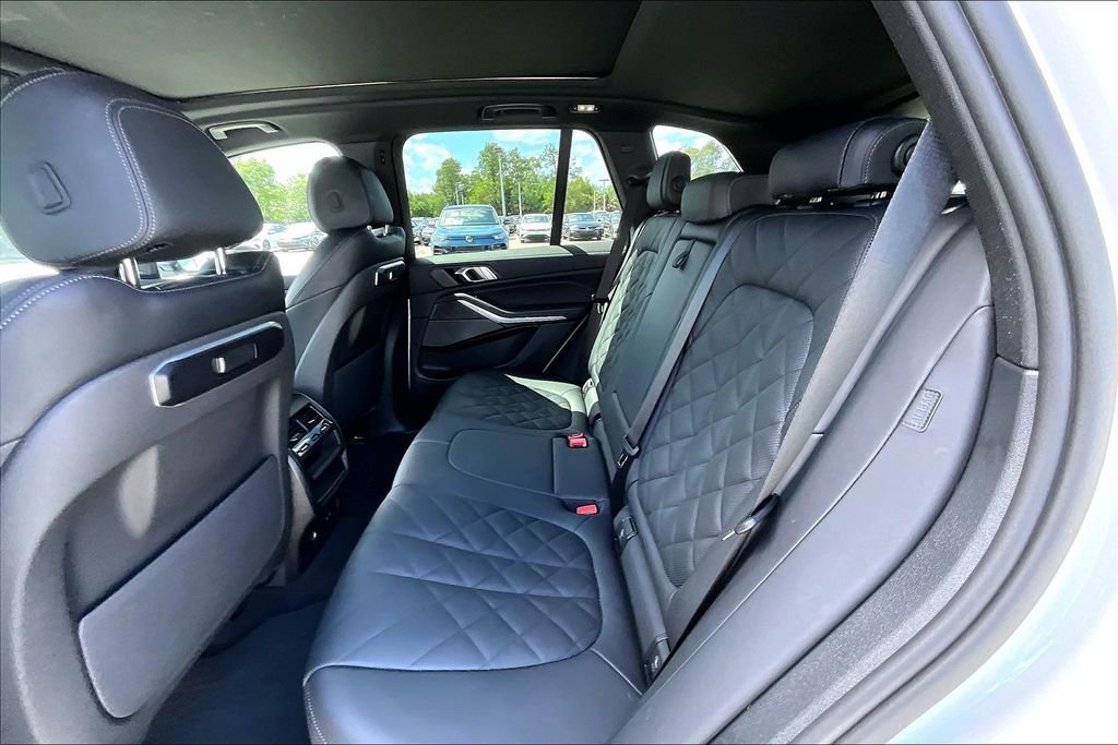 Used 2026 BMW X5 sDrive40i image 17