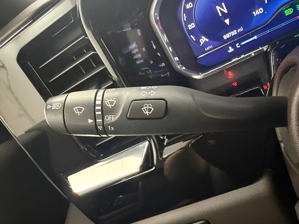 Used 2025 Chevrolet Silverado 1500 LTZ AWD/4WD image 14