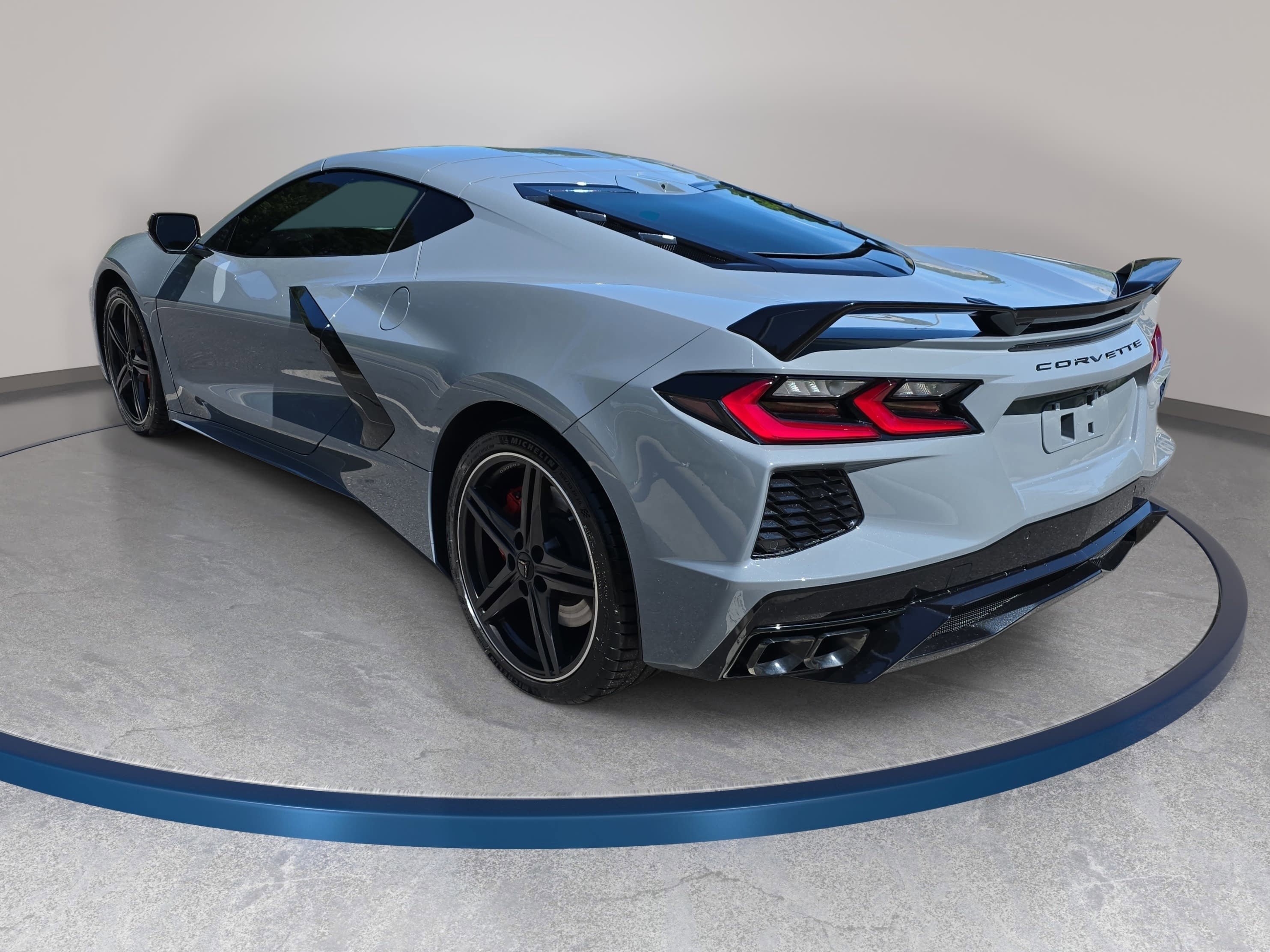 Used 2024 Chevrolet Corvette Stingray Preferred Cpe w/ Z51 Performance Package RWD image 7