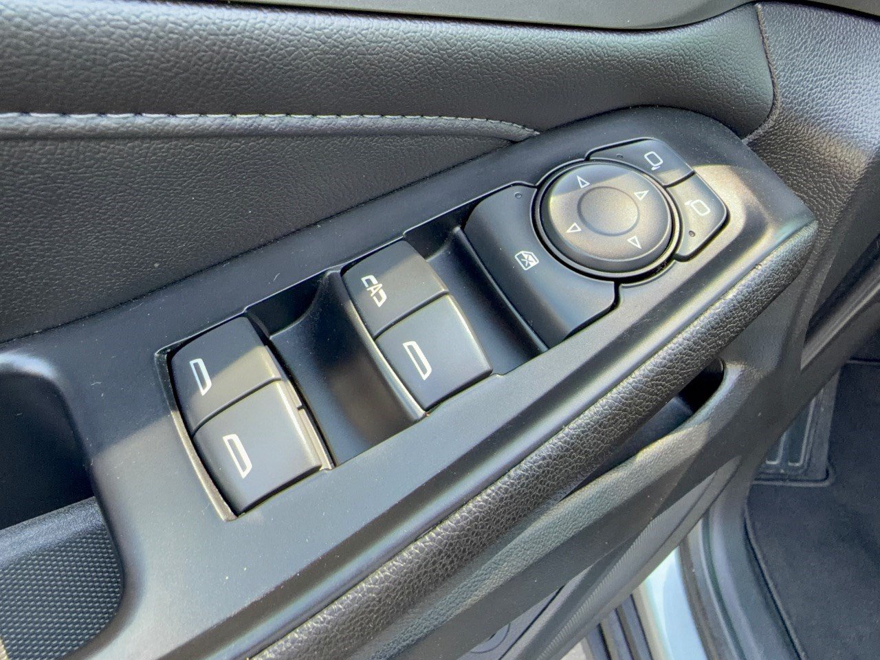 Certified 2023 Chevrolet Traverse LT FWD image 15