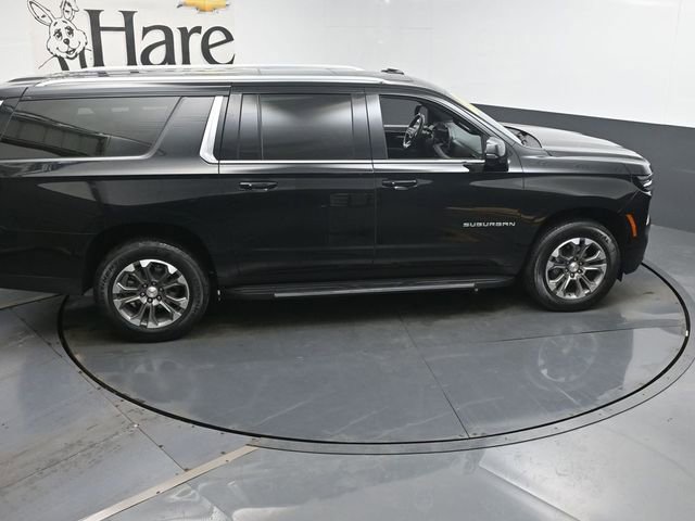 Used 2025 Chevrolet Suburban LT w/ Comfort Package AWD/4WD image 40