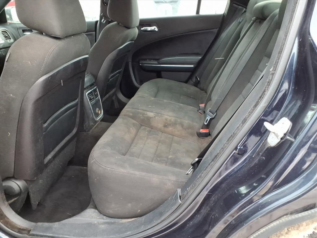 Used 2012 Dodge Charger SE RWD image 11
