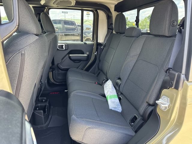 New 2026 Jeep Gladiator Sport AWD/4WD image 18