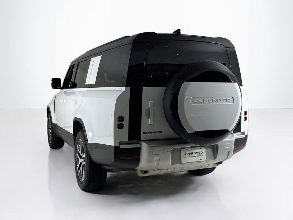Used 2025 Land Rover Defender 130 S image 3