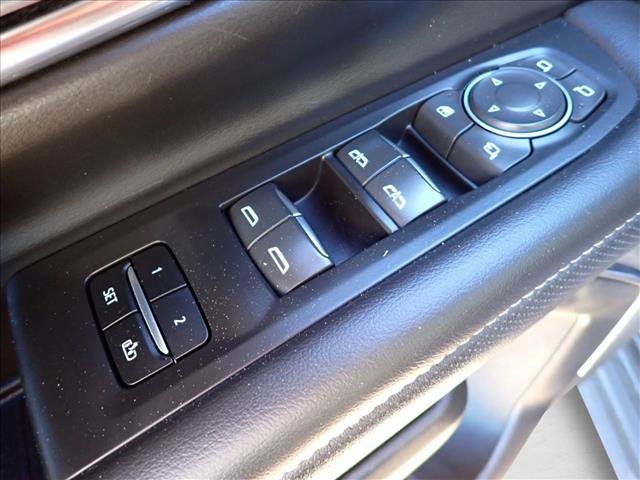 Used 2023 Chevrolet Suburban Premier image 17