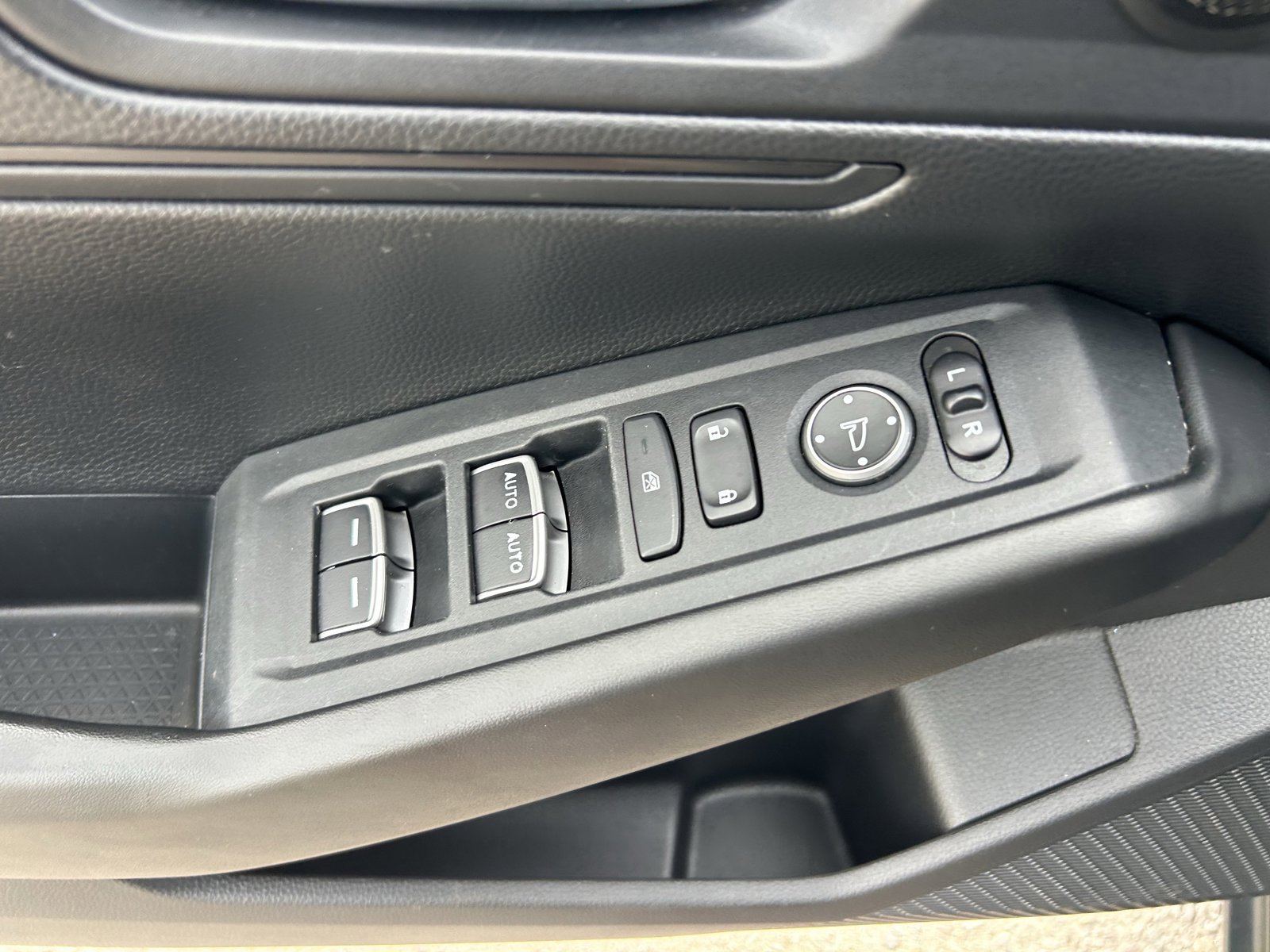 Used 2023 Honda Accord LX image 12